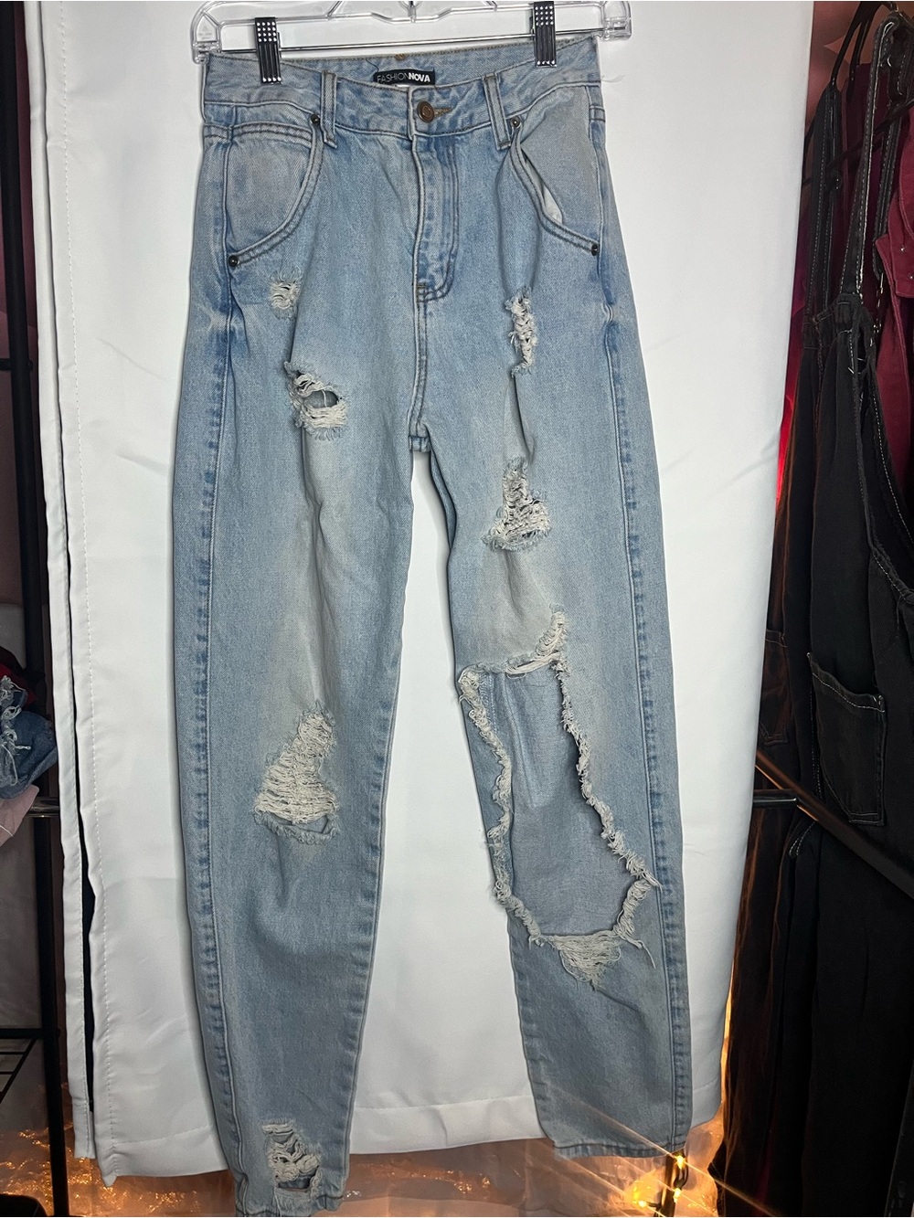Fashion Nova Light Wash Distressed Women’s Relaxed Jeans